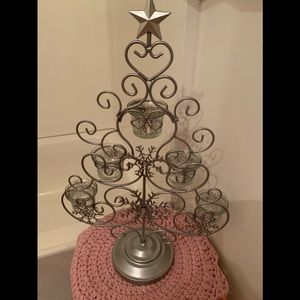 Ornate scroll design silver metal Xmas tree votive holder display